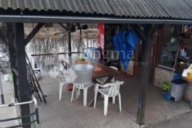 Ribnjak sa kućom,vocnjakom i placom 38 880 m²,mjesto Šag,okolica Osijeka, Valpovo, Дом