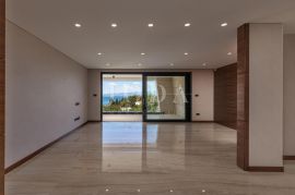 Luksuzni penthouse s bazenom i pogledom na more, Malinska-Dubašnica, Διαμέρισμα