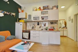 Funkcionalan stan cca 91 m2 | Podijeljen u dvije jedinice | Dubrovnik, blizina poslovnog centra, Dubrovnik, Flat