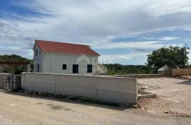 OTOK PAG, NOVALJA, POTOĆNICA - 3s+db stan s bazenom i okućnicom, Novalja, Apartamento