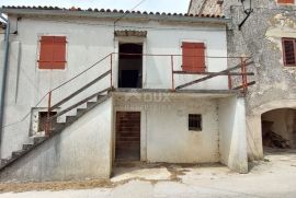 ISTRA, KRINGA - Autohtona istarska kamena kuća s dvorištem, Tinjan, بيت