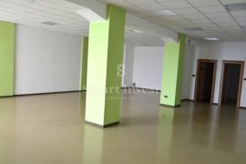 MATULJI, strogi centar poslovni prostor 205 m2, Matulji, Propriedade comercial