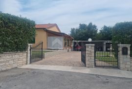 ISTRA, VODNJAN OKOLICA - samostojeća kuća na prodaju!, Vodnjan, Famiglia