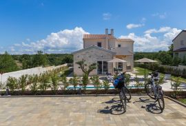 Nova moderna villa sa bazenom na mirnoj lokaciji, Poreč,okolica, Istra, Poreč, Famiglia