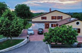 ISTRA, SVETI PETAR U ŠUMI - Kuća s bazenom na prostranoj okućnici, Sveti Petar U Šumi, House