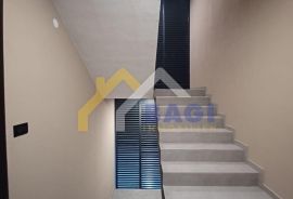 DIKLO ZADAR STAN 70m2 BLIZINA MORA, Zadar, Apartamento