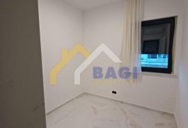 DIKLO ZADAR STAN 70m2 BLIZINA MORA, Zadar, Apartamento