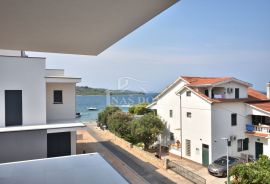 SRIMA - Drugi red do plaže, luksuzni stan S7 sa krovnom terasom, Vodice, Apartamento