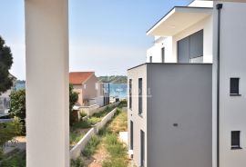 SRIMA - Drugi red do plaže, luksuzni stan S6 na prvom katu, Vodice, Διαμέρισμα
