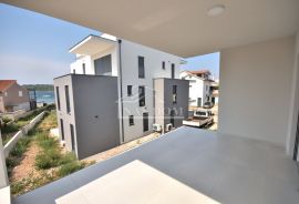 SRIMA - Drugi red do plaže, luksuzni stan S6 na prvom katu, Vodice, Appartement