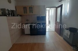 Zemun polje, Franje Krča, 2.5 stan na prodaju, Zemun, Flat