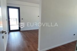 Šibenik, četverosoban luksuzan stan s bazenom, Šibenik, Appartement