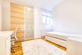 Zagreb, Maksimir, luksuzan peterosoban stan 194 m2 s vrtom 470 m2, Zagreb, Apartamento