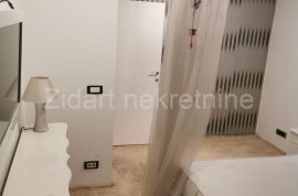 Zemun, Branka Plećaša, odlična kuća 100m2, Zemun, Famiglia