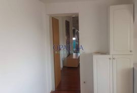 Zagreb - centar, prodaje se zanimljiv stan u potkrovlju, Donji Grad, Appartment