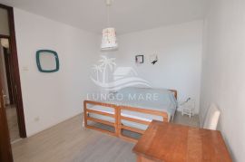 Stan N.Vinodolski, blizina plaže, pogled na more, prodaja!, Novi Vinodolski, Apartamento