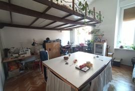 ISTRA, PULA Stan na rivi u austrougarskoj zgradi 99 m2 - VELIKA TERASA!!, Pula, Appartement