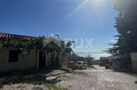ISTRA,LABIN - Kuća s prostranim kompleksom zemljišta s pogledom na more, Labin, Дом