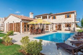 Istra, Marčana, okolica, prekrasna kamena tradicionalna vila sa bazenom, mirna lokacija, Marčana, Famiglia