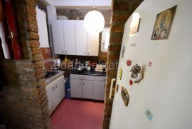 Zemun, Pionirska, 3.0 u kući sa dvorištem, Zemun, Appartement