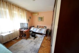 Zemun, Pionirska, 3.0 u kući sa dvorištem, Zemun, Appartement