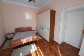 Volosko drugi red od mora stan 2S+DB, 1.kat, 115 m2, Opatija, Διαμέρισμα