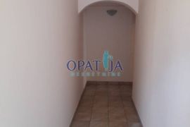 Volosko drugi red od mora stan 2S+DB, 1.kat, 115 m2, Opatija, Apartamento