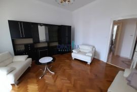 Volosko drugi red od mora stan 2S+DB, 1.kat, 115 m2, Opatija, Kвартира