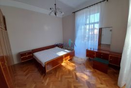 Volosko drugi red od mora stan 2S+DB, 1.kat, 115 m2, Opatija, Appartement