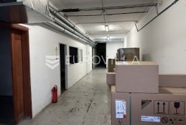 Split -  skladište s uredom na frekventnoj lokaciji (187 m2), Split, Propriété commerciale