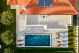 ISTRA - POREČ, moderna prostrana villa s bazenom blizu mora, prodaja, Tar-Vabriga, Kuća