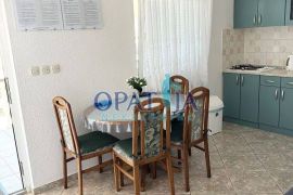 Vir, 300m od plaže, trosobni apartman, Vir, Wohnung