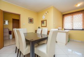 Stan na predivnoj lokaciji, Novigrad, Istra, Novigrad, Apartamento