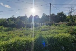 ISTRA, PIĆAN - Građevinsko zemljište s lijepim pogledom, Pićan, Γη