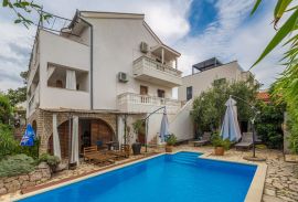 OTOK KRK, NJIVICE - Apartman s bazenom, Omišalj, Flat