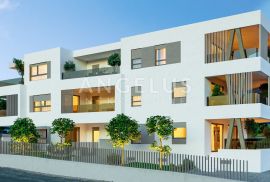 Vodice - luksuzni stan u novogradnji u blizini plaže, 139 m2, Vodice, Appartment