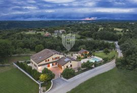 Središnja Istra, predivna kuća sa tri stambene jedinice, Sveti Petar U Šumi, Famiglia