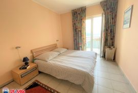 ISTRA, LABIN OKOLICA, KUĆA S TRI APARTMANA I POGLEDOM NA MORE, Labin, Casa