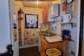 Novi Vinodolski, apartmanska kuća blizu mora, Novi Vinodolski, Maison