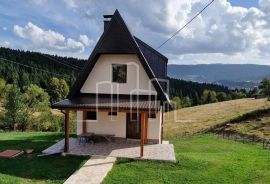 Vikendica renovirana Pale 1200m2 okućnice prodaja, Casa