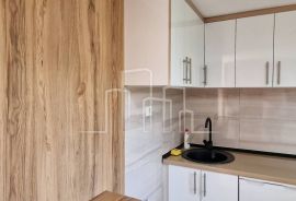 Vikendica renovirana Pale 1200m2 okućnice prodaja, Σπίτι