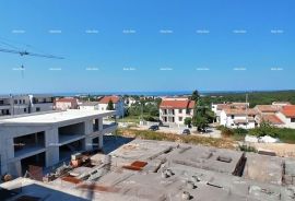 Stan Prodaja stanova u novom poslovno - stambenom projektu, Poreč, Poreč, شقة