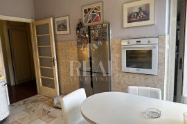 Bulevard, gospodskih 173,73 m2 stana i garaža od 14,07 m2!!, Rijeka, Kвартира