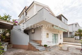 Čiovo, Mastrinka, samostojeća kuća s pogledom, NKP 230 m2, Trogir - Okolica, Kuća