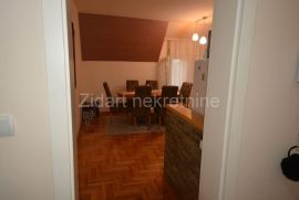 Četvorosoban stan u Batajnici, Zemun, Apartamento