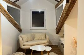 Rnovirani stan u centru grada, Pula, Istra, Pula, Appartamento