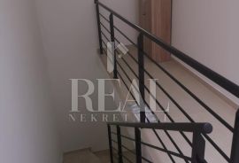 Namješten stan Njivice otok Krk 2S+DB 56,06m2, Omišalj, Kвартира