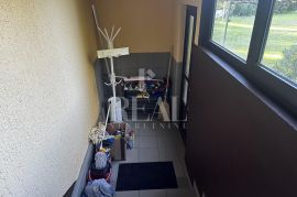 Rujevica, odličan stan 3SKL u manjoj stambenoj kući s 4 stana, Rijeka, Apartamento