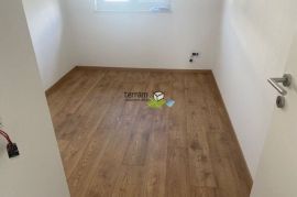 Istra, Pula, Veli vrh, penthouse 115m2, 3SS, garaža, namješteno, NOVO!!, Pula, Stan