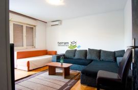 Istra, Nova Veruda, stan 75m2, 3SS+DB, I. kat, parking. namješteno!! #prodaja, Pula, Apartamento